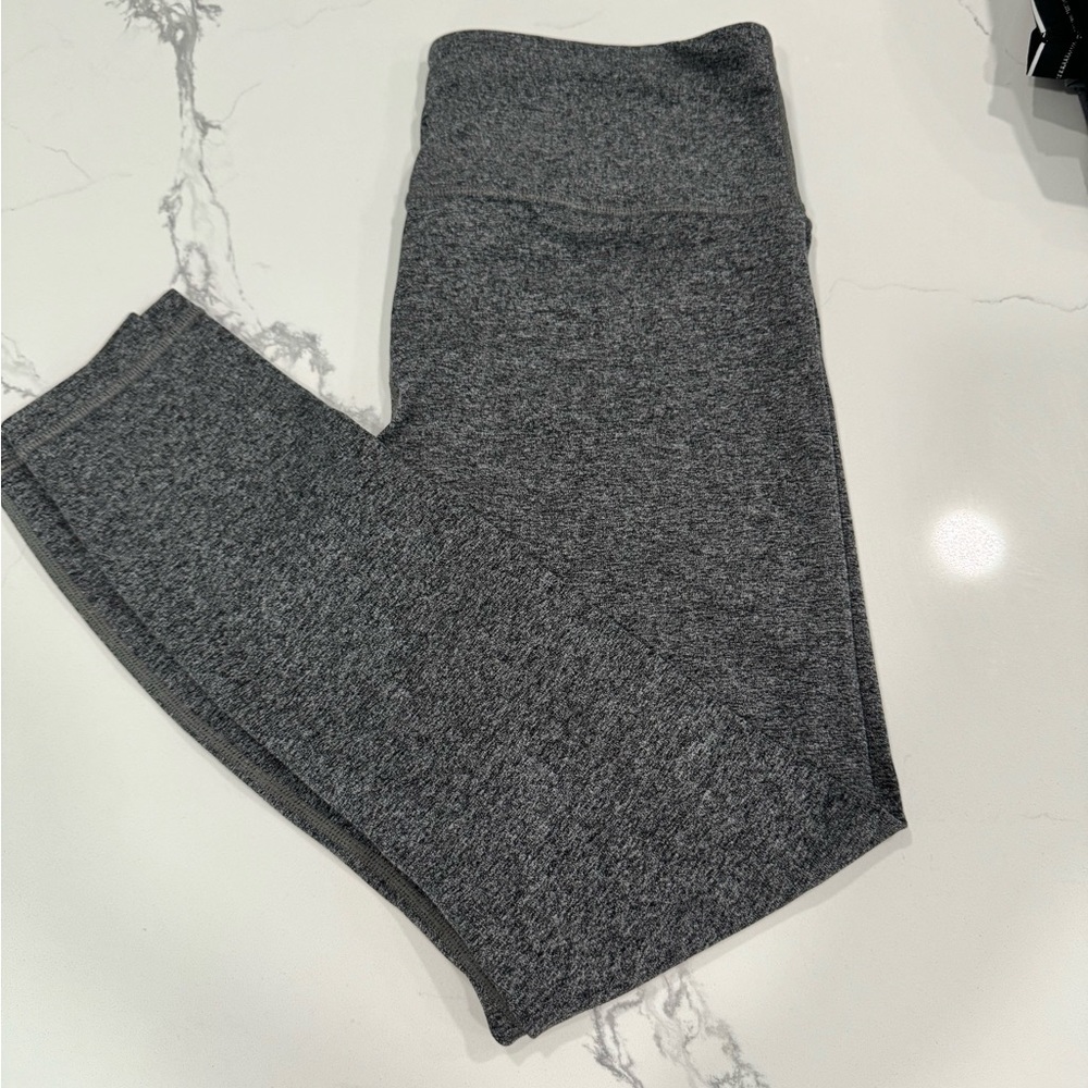 Athleta Elation leggings. Size medium. Great condition. Buttery soft.